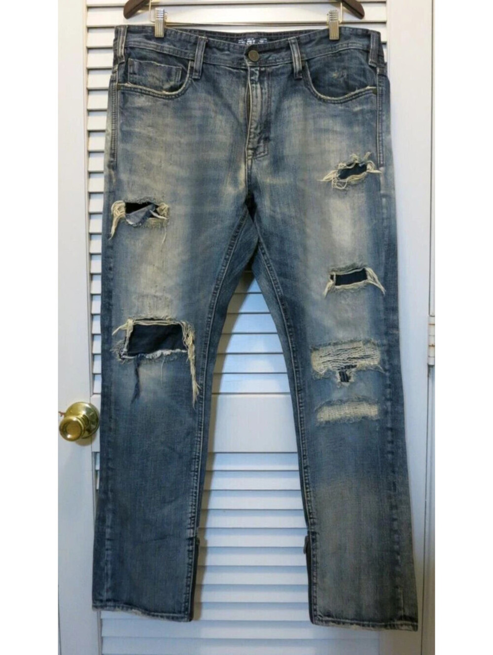 Jordan Craig Legacy Edition Aron Blue Distressed Denim Jeans Men's Size 36X32